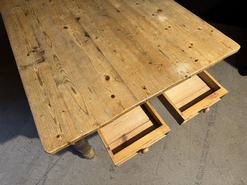 PINE FARMHOUSE DINING TABLE - ADDITIONAL PHOTO 12
