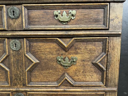 18TH CENTURY OAK CHEST OF DRAWERS - ADDITIONAL PHOTO 10
