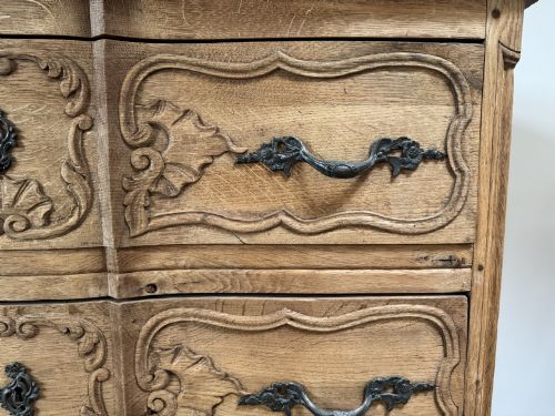 FRENCH BLEACHED OAK COMMODE CHEST - ADDITIONAL PHOTO 5