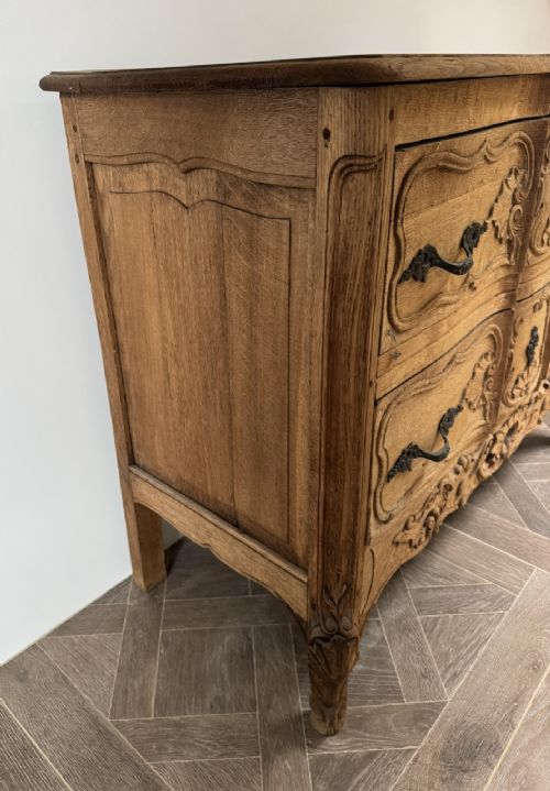 FRENCH BLEACHED OAK COMMODE CHEST - ADDITIONAL PHOTO 7