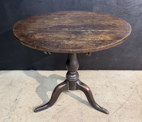 Georgian Oak Tilt Top Table