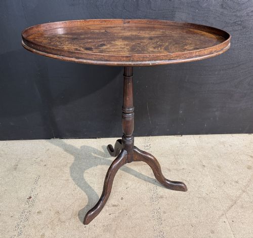 Georgian Mahogany Tilt Top Table