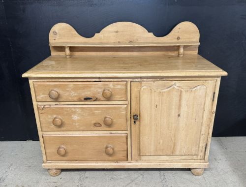 Smaller Pine Dresser