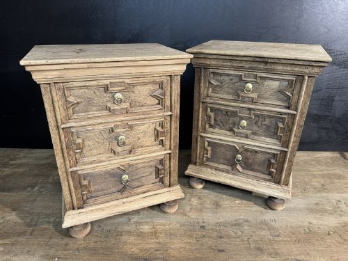 Quality Pair Oak Bedside Chests