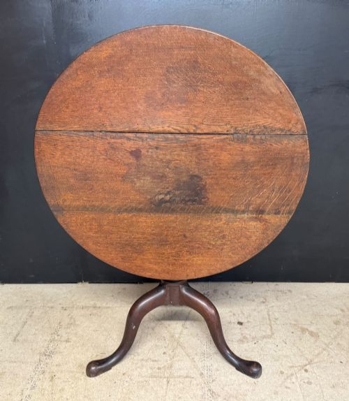 Georgian Oak Tilt Top Table