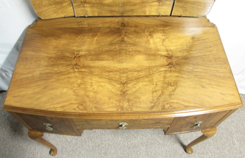 Queen Anne Burr Walnut Dressing Table View VII