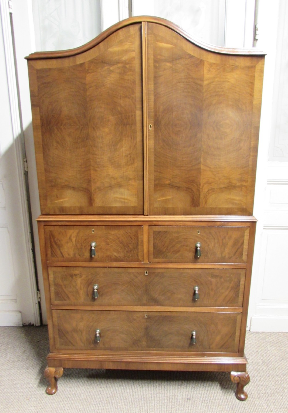 Burr Walnut Linenpress