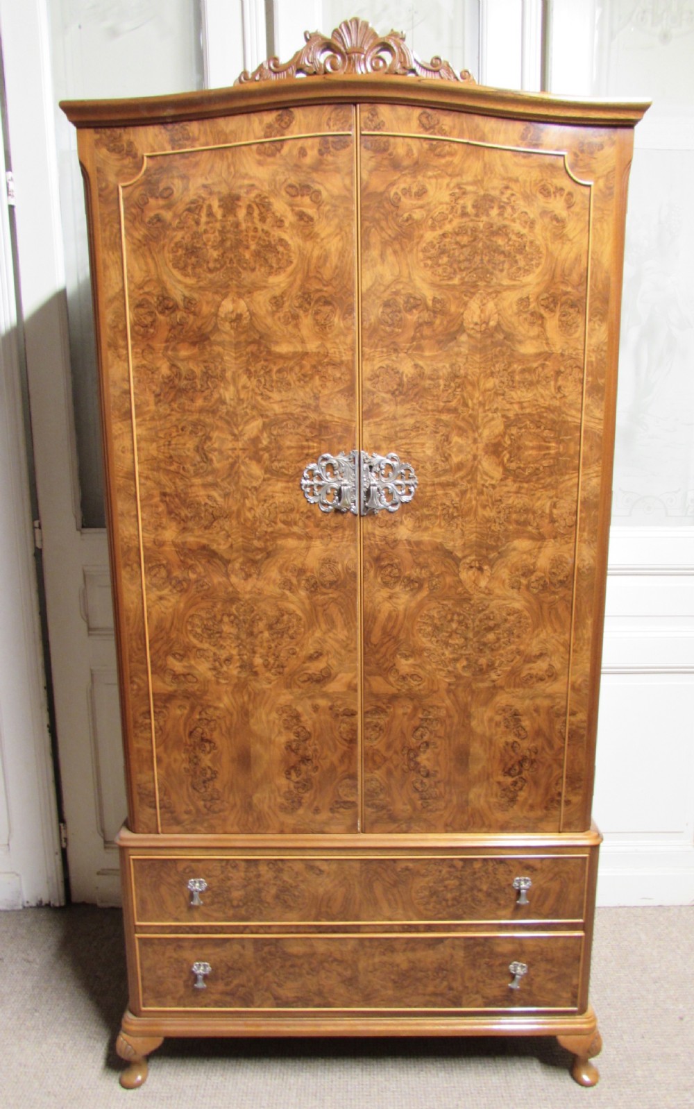 Fine Quality Burr Walnut Wardrobe