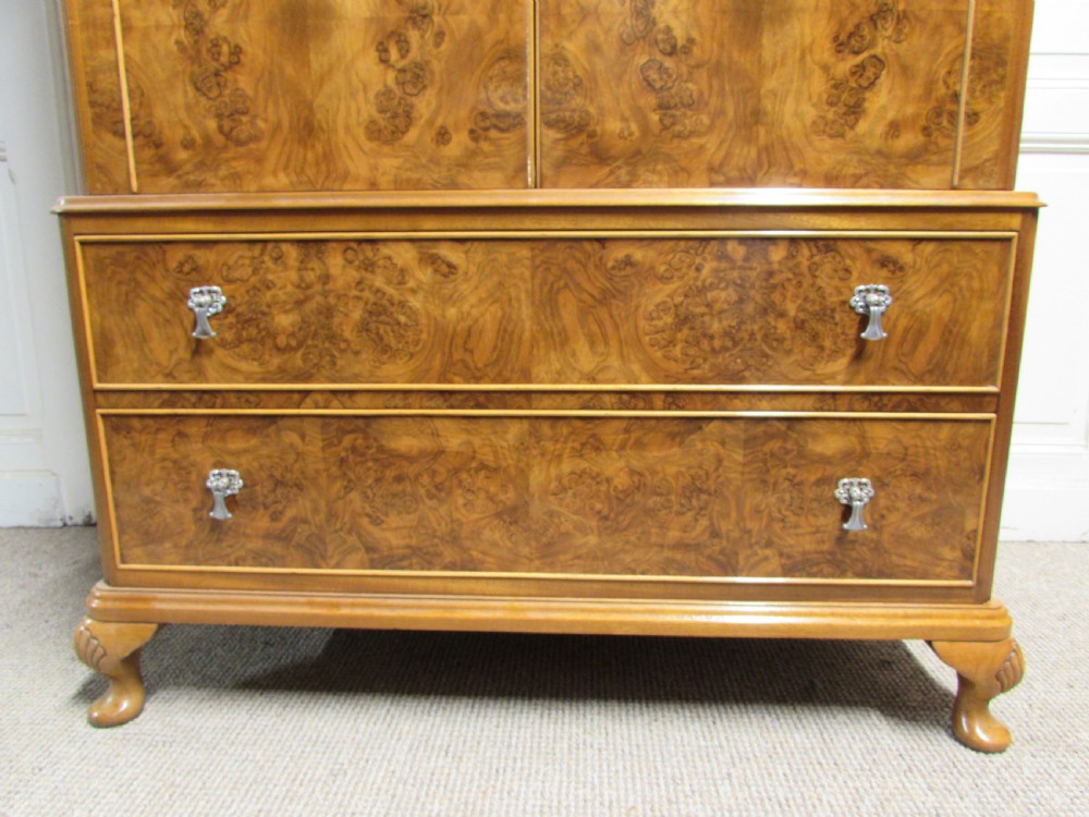 Fine Quality Burr Walnut Wardrobe View IV