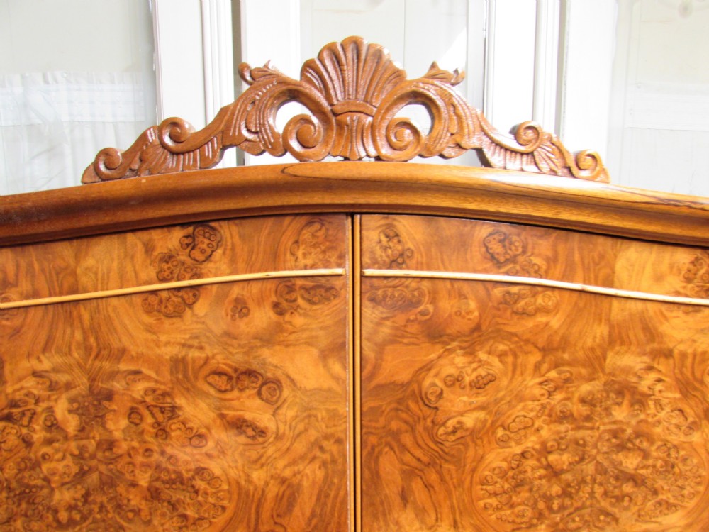 Fine Quality Burr Walnut Wardrobe View VII