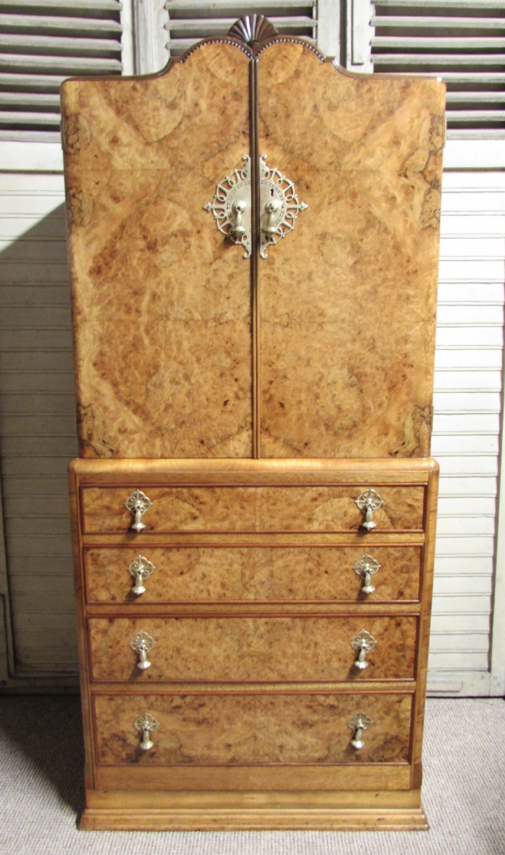 Burr Walnut Linenpress 