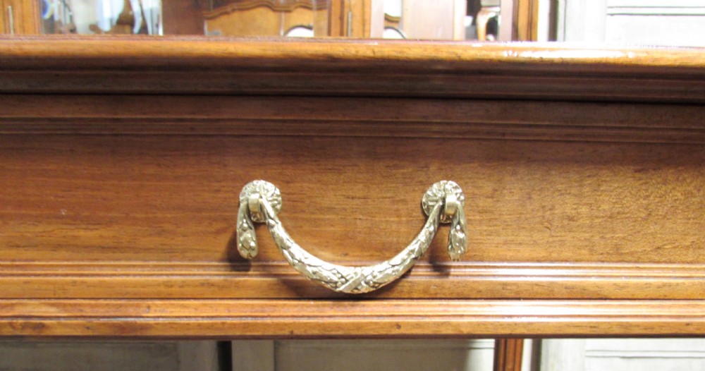 Fine Burr Walnut Dressing Table View XI