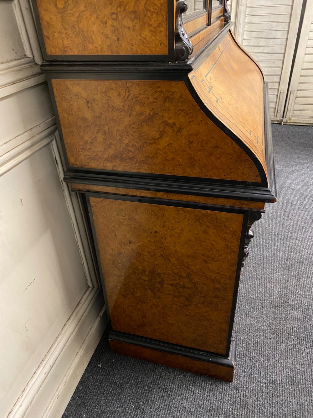 Very Fine Italian Amboyna Bureau Bookcase View XXIII