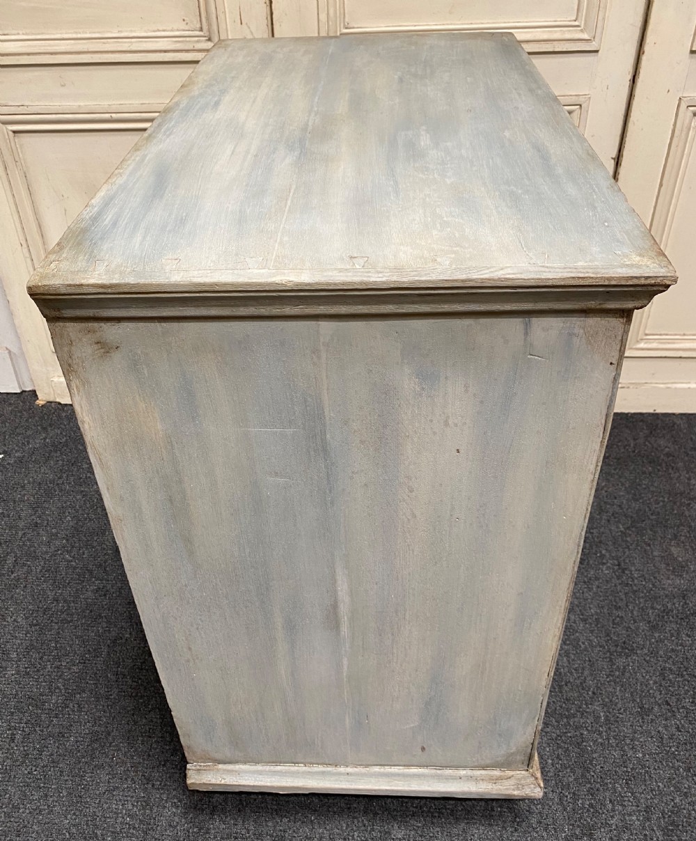 Lovely 18th C Chest of Drawers View X