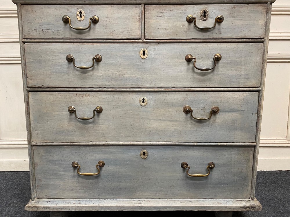 Lovely 18th C Chest of Drawers View XIII