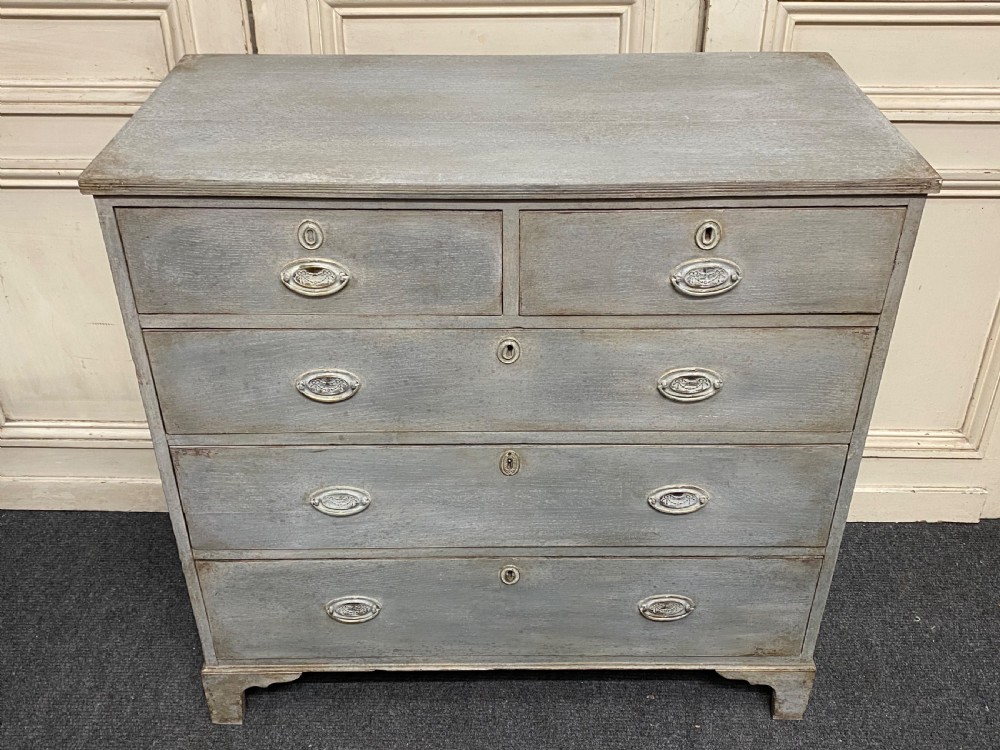 English Oak chest of Drawers View III