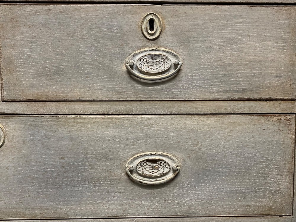 English Oak chest of Drawers View VIII