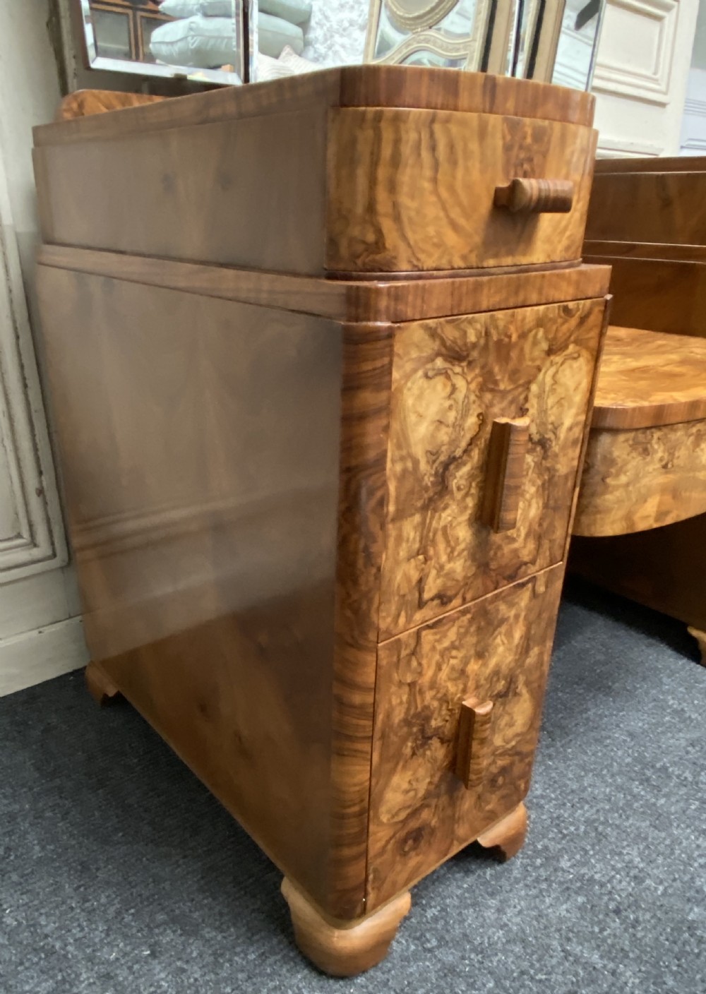 Burr Walnut Art Deco Dressing Table View XIII