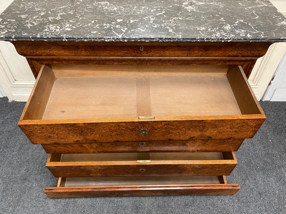 Fine Quality French Burr Walnut Chest of Drawers View VIII