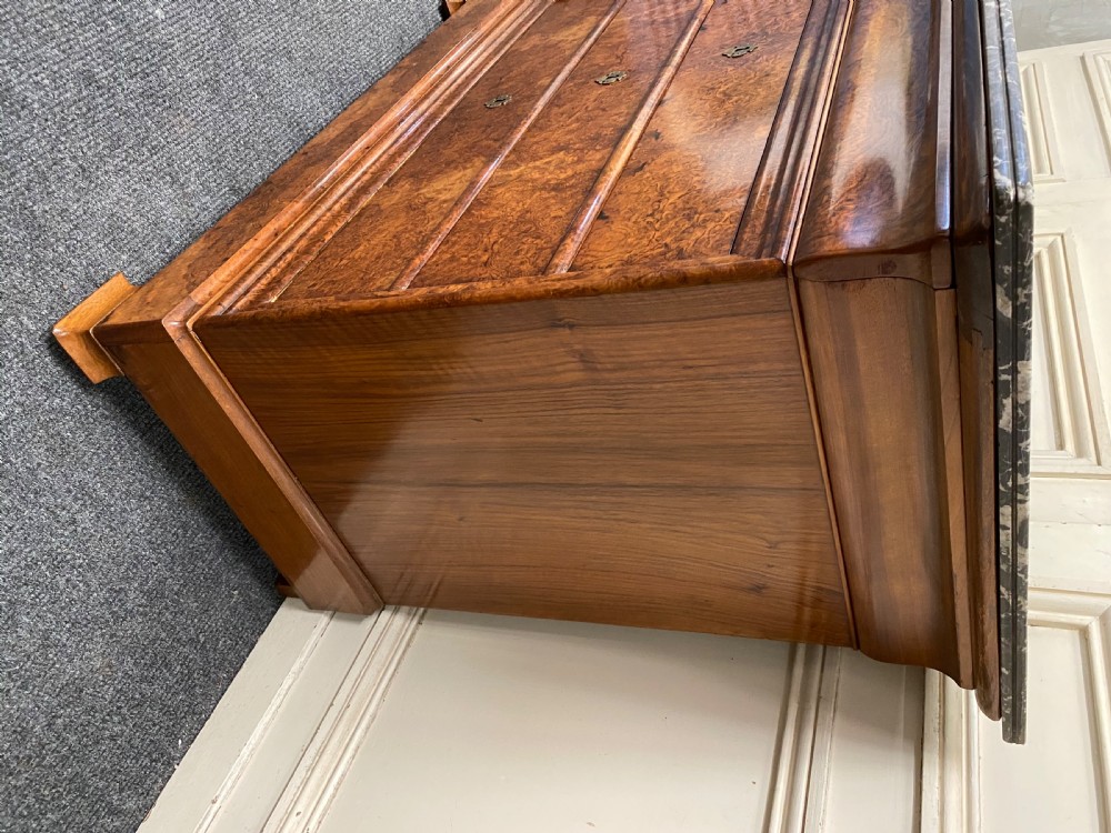 Fine Quality French Burr Walnut Chest of Drawers View XVIII