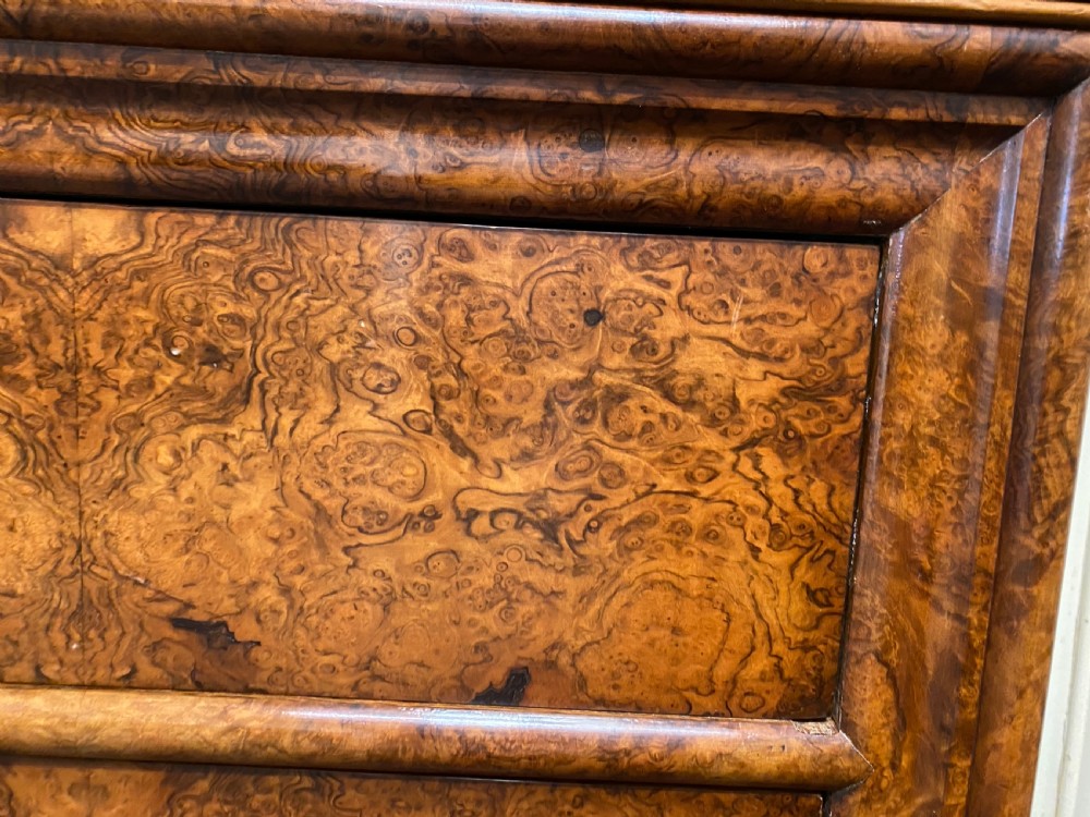 Fine Quality French Burr Walnut Chest of Drawers View XXII