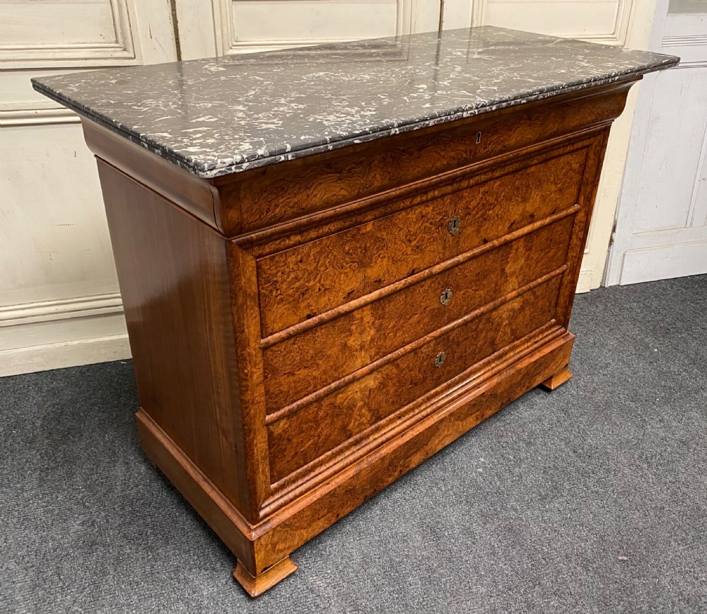 Fine Quality French Burr Walnut Chest of Drawers View XXV