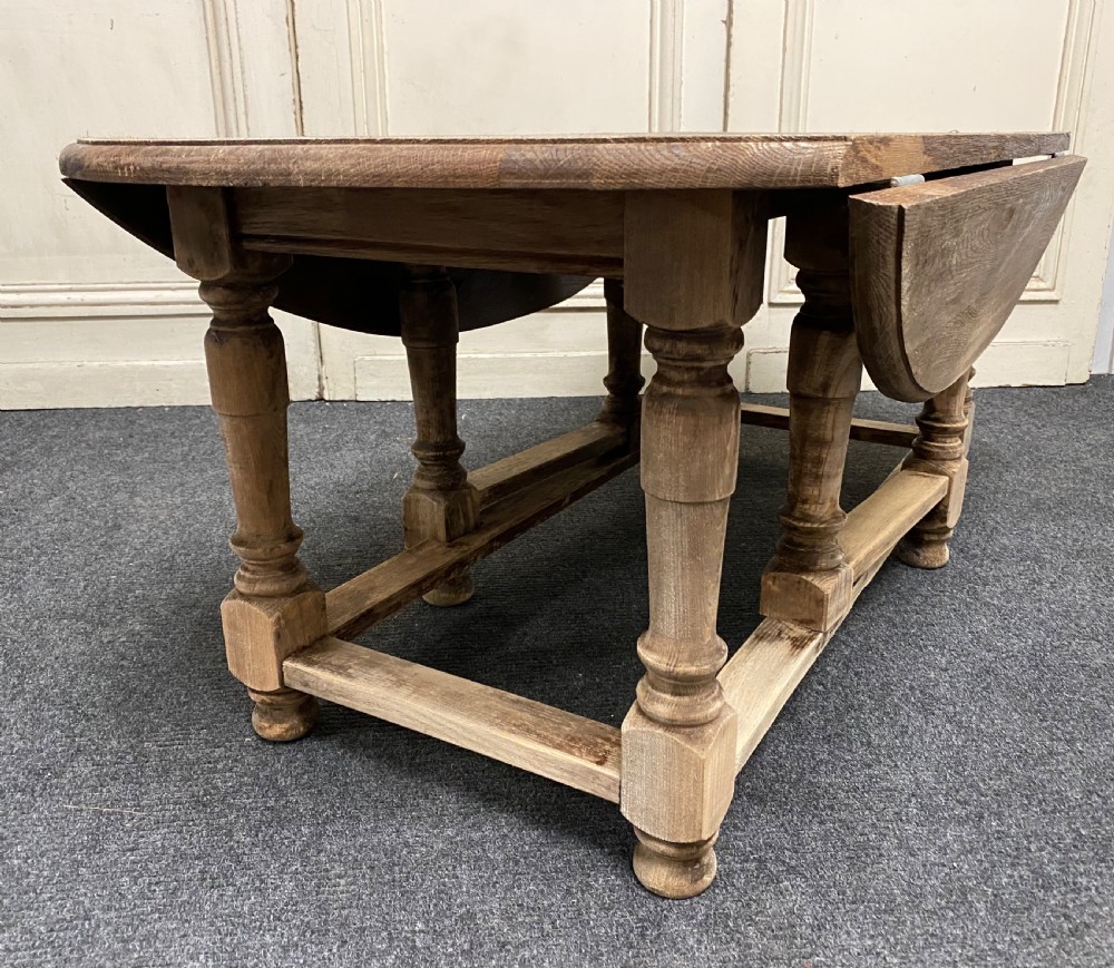 Large Oak Coffee Table View XI