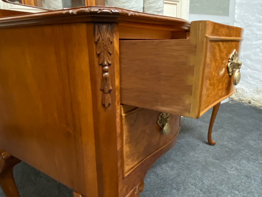 Quality Burr Walnut Dressing Table View XVII