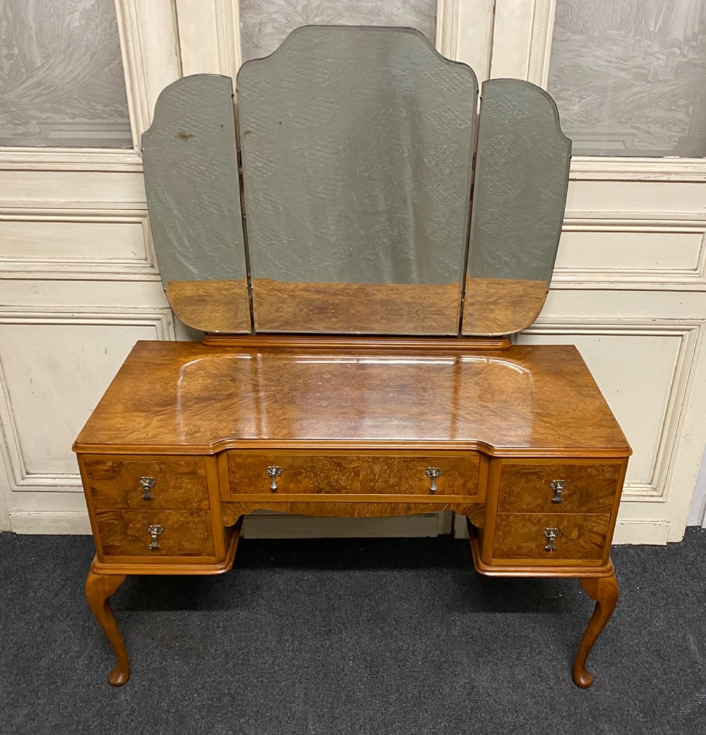 Queen Anne Burr Walnut Dressing Table