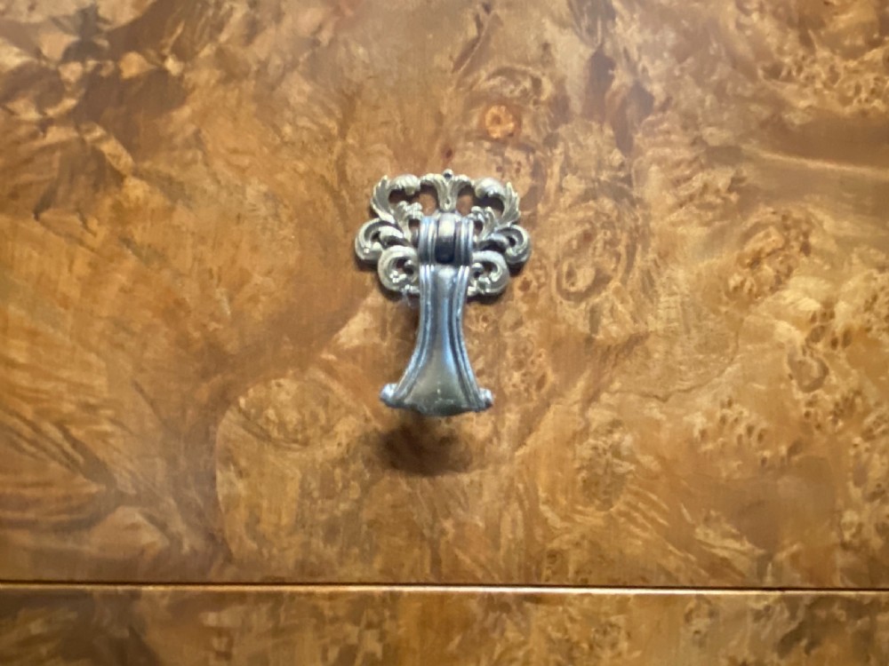 Queen Anne Burr Walnut Dressing Table View X