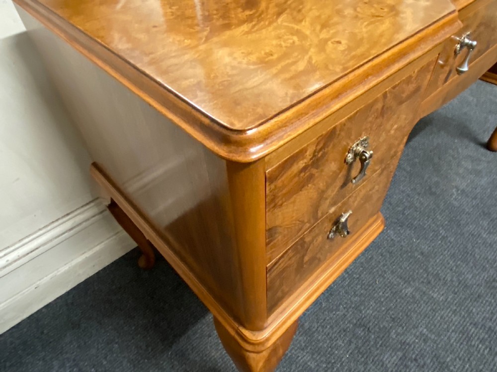 Queen Anne Burr Walnut Dressing Table View XII