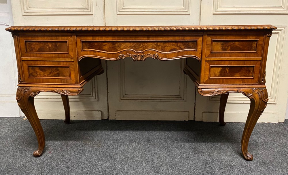 Fine Quality Burr Walnut Desk View XV