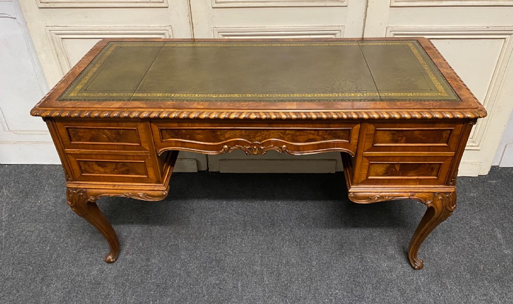 Fine Quality Burr Walnut Desk View XVIII