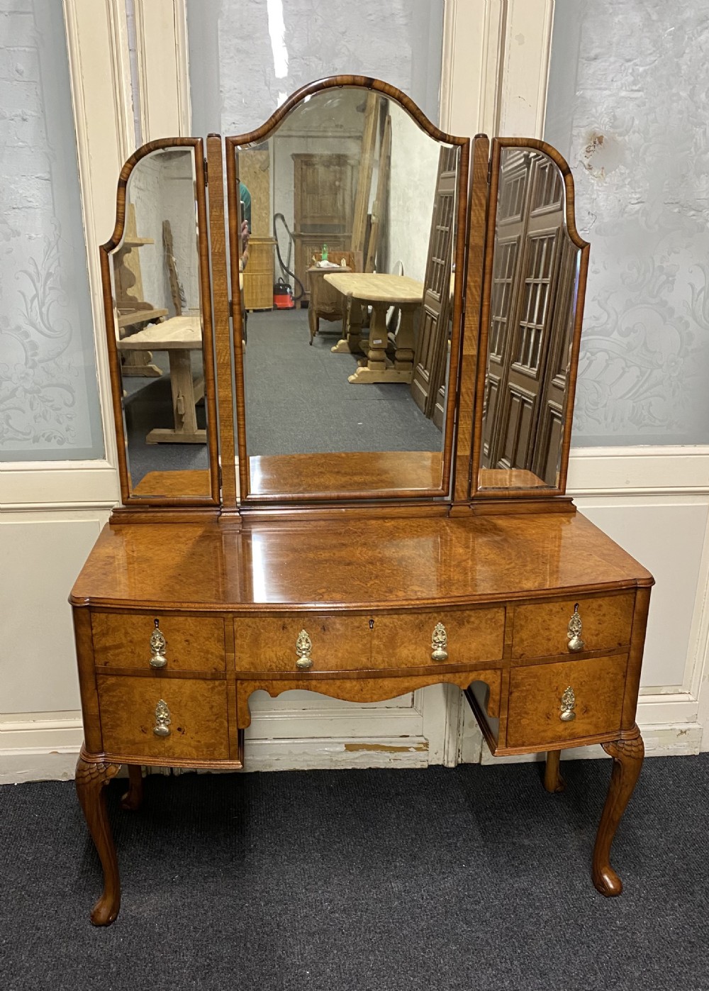 Maple & Co Burr Walnut Dressing Table