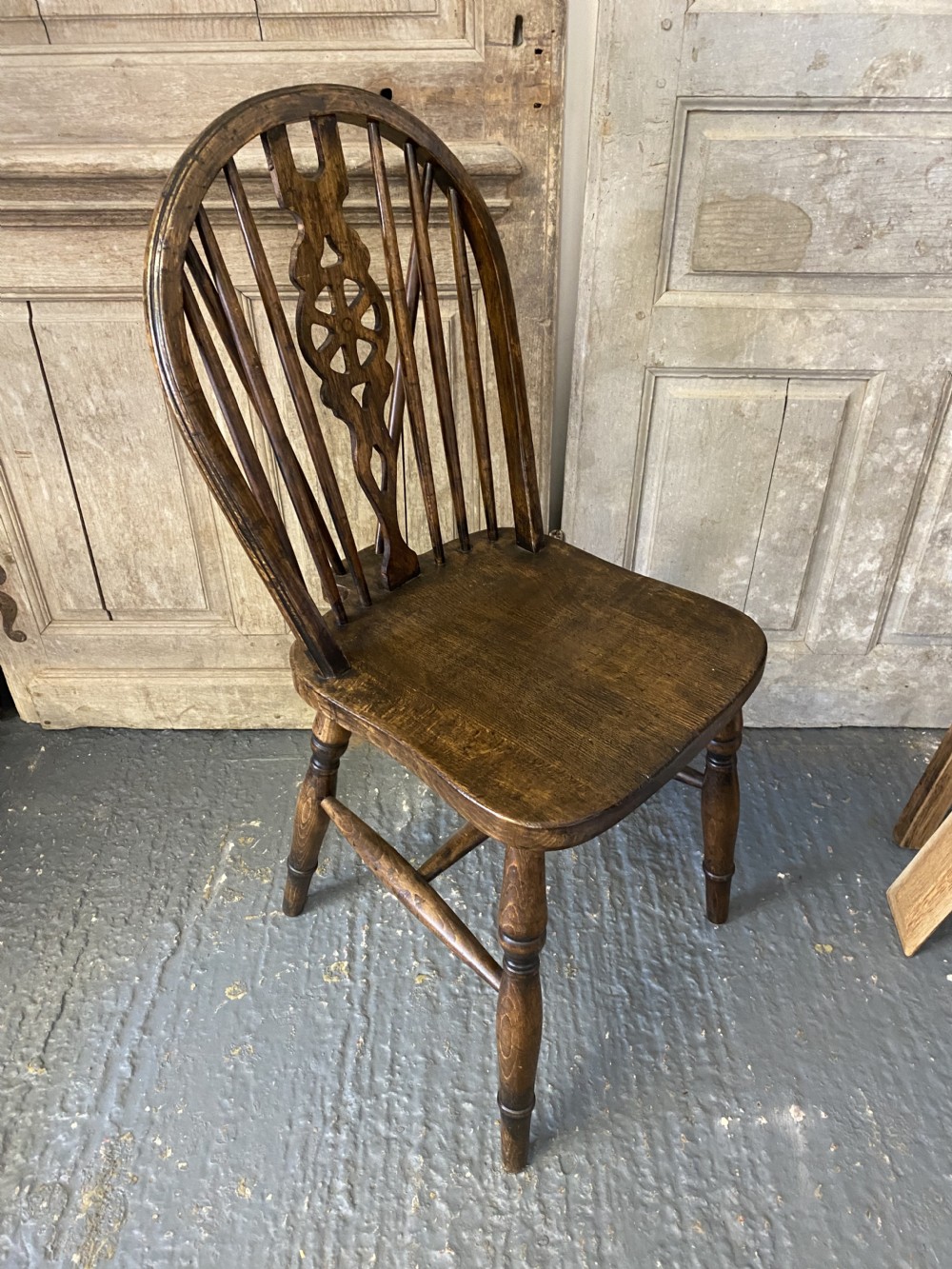 Long Set 9 Windsor Dinning Chairs View VI