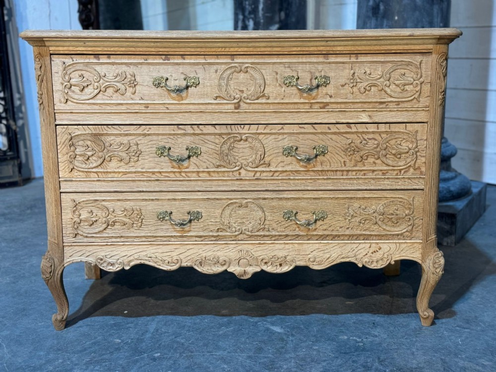 Pretty French Bleached Oak Chest of Drawers