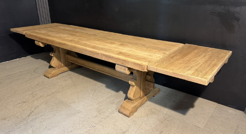 Large Extendable Oak Farmhouse Dining Table