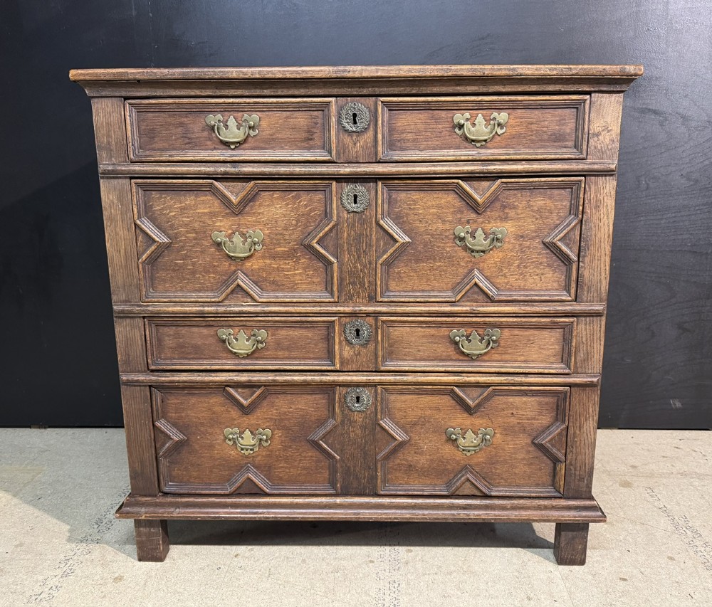 18th Century Oak Chest of Drawers