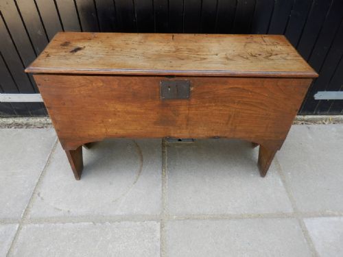 Oak Coffer. 18th Century