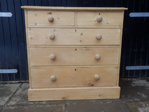 Chest of Drawers, Pine, Victorian, Excellent Condition.