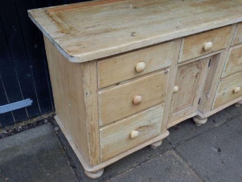 PINE DRESSER IN TWO SECTIONS - ADDITIONAL PHOTO 4
