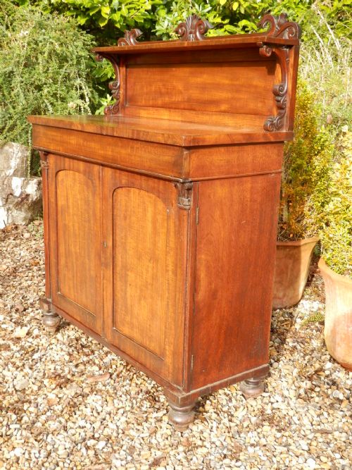 Victorian Mahogany Chiffonier in Beautiful Condition