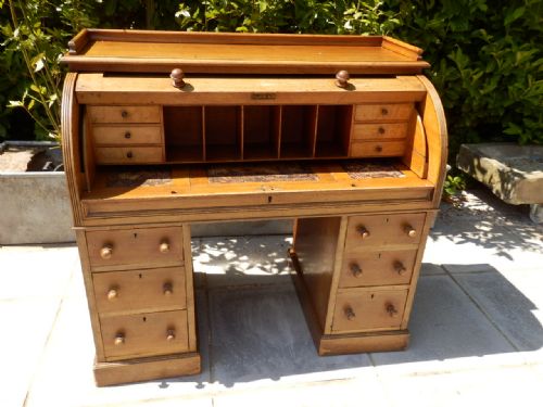 OAK CYLINDER DESK - ADDITIONAL PHOTO 1