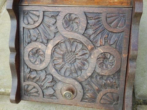 ARTS AND CRAFTS SOLID OAK COAL PERDONIUM HEAVILY CARVED WITH ORIGINAL SHOVEL - ADDITIONAL PHOTO 1