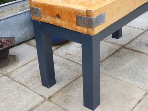 BUTCHER'S BLOCK 4FT6INS X 2FT6INS - ADDITIONAL PHOTO 3