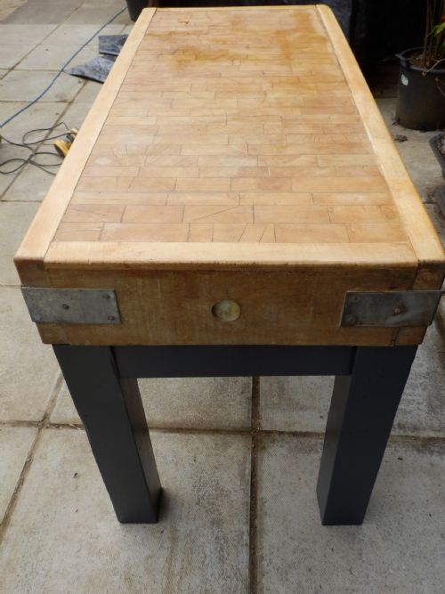 BUTCHER'S BLOCK 4FT6INS X 2FT6INS - ADDITIONAL PHOTO 8