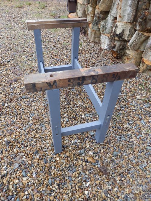 ANTIQUE CARPENTER'S BENCH - ADDITIONAL PHOTO 2