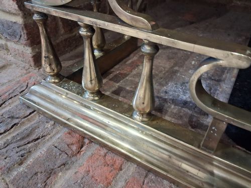 BRASS FIRE SIDE FENDER ART NOUVEAU - ADDITIONAL PHOTO 1