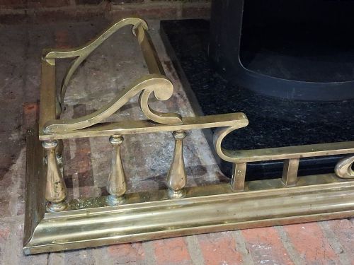 BRASS FIRE SIDE FENDER ART NOUVEAU - ADDITIONAL PHOTO 2