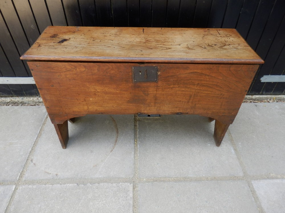 Oak Coffer. 18th Century